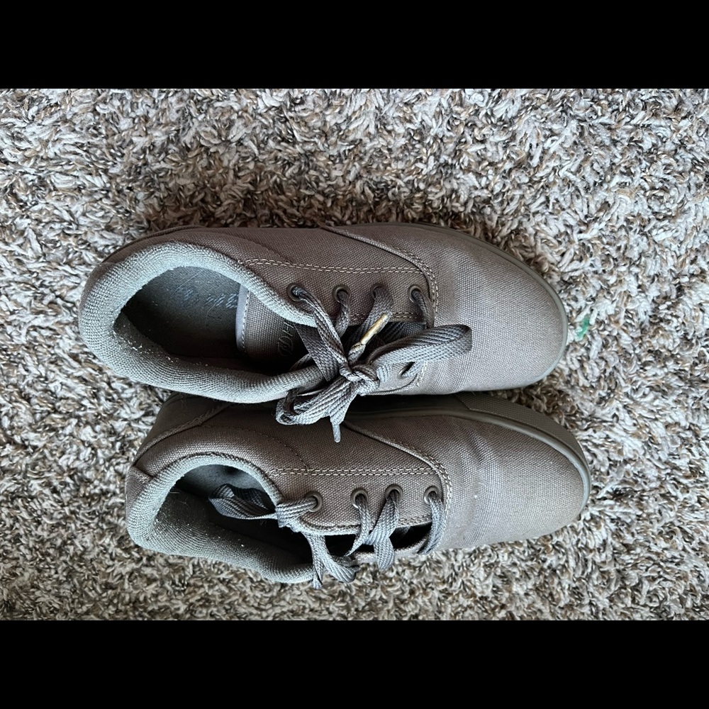 Grey Heelys